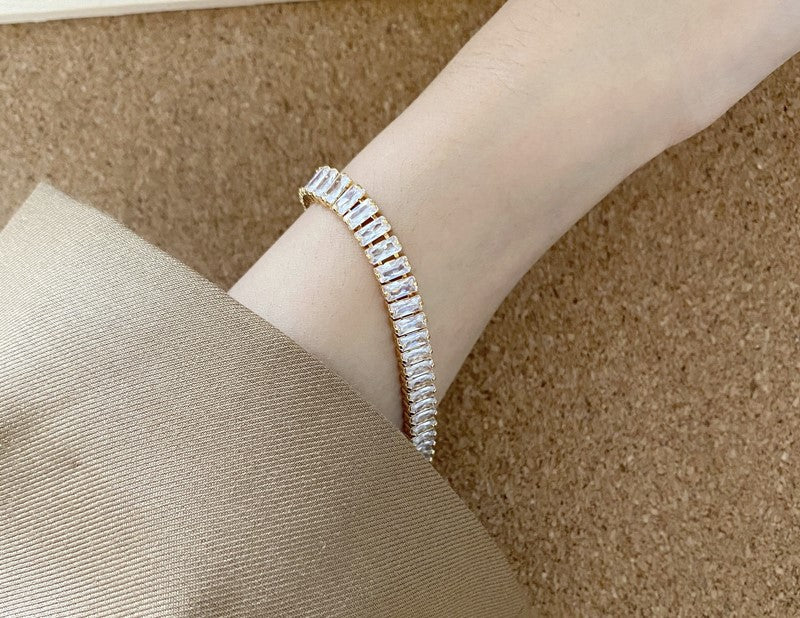 Minimalist Zircon Bracelet